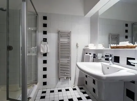 Orea Place Charles Bridge Aparthotel Prague